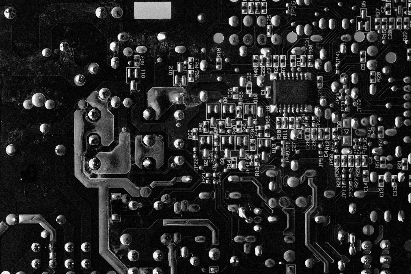 A primeira providencia depois da bravata é procurar ajuda no oráculo. Digito no Youtube: geladeira + placa eletronica + troca. Tenho 2260 resultados