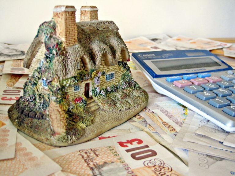 Em 2015, a delação de dois ex-funcionários dos bancos HSBC e UBS permitiu ao Governo francês recuperar para os cofres do Estado o equivalente a R$ 10 bilhões