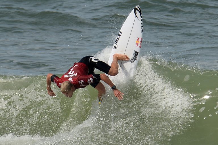 O australiano Mick Fanning numa das etapas do Mundial de Surf, em 2015, na Barra da Tijuca