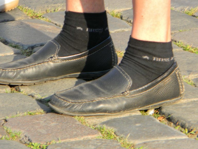 Até que chegam os netos e a aposentadoria. Você já não precisa se vestir para o chefe ou o cliente. É o senhor do seu próprio destino e , principalmente, das suas próprias roupas