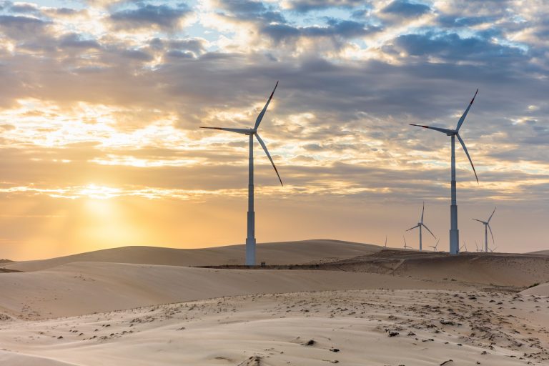 Com o que foi feito desde 1990 e o que será feito até 2030, a eficiência tem o potencial de manter 1 bilhão de toneladas de CO2 fora da atmosfera. Foto de Aziz Ary Neto/Image Source