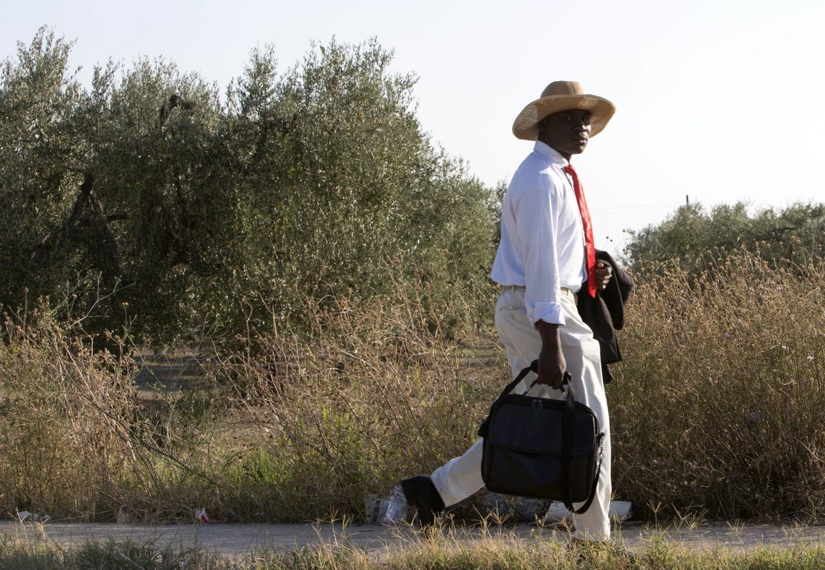 Pesquisas indicam que 430 mil pessoas trabalham ilegalmente nos campos italianos. Destas, 80% são imigrantes. Foto de Riccardo De Luca