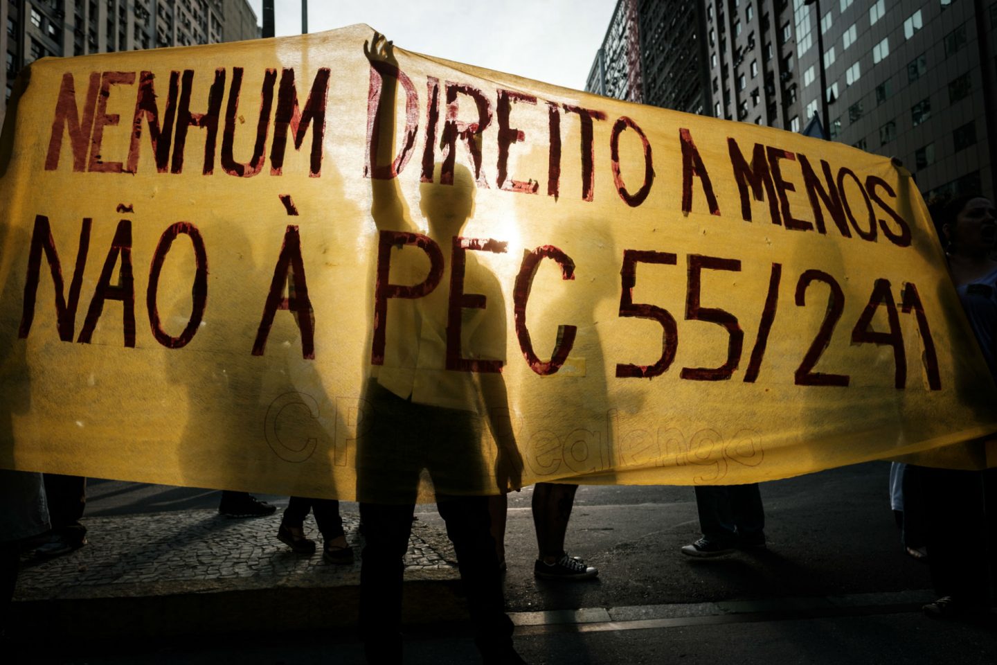 Protesto contra a PE. Foto de Yasuyoshi Chiba/ AFP