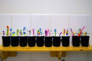 Hygiène dentaire As escovas de dentes são o lixo mais comum encontrado nos mares do mundo todo