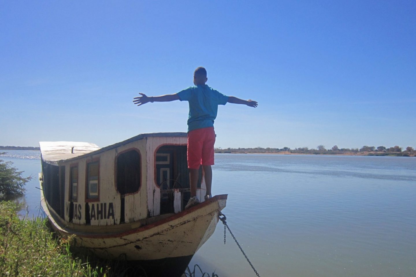Uma das muitas belas imagens da Oficina Lúdica de Fotografia, nas margens do São Francisco. Foto Robert Ferreira