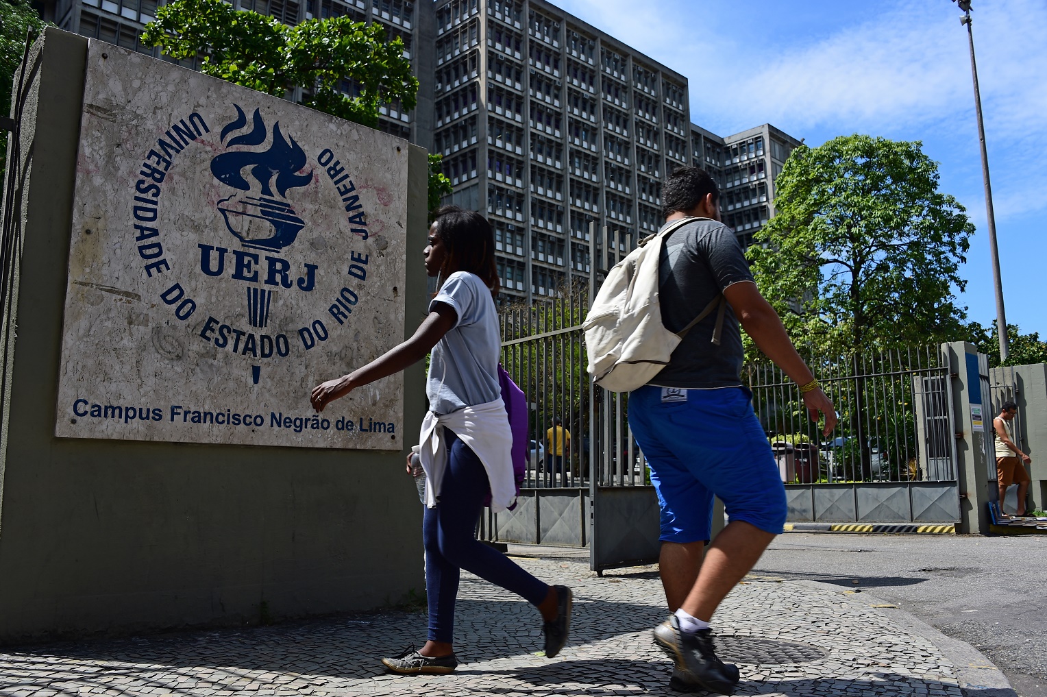 Aos 66 anos, a UERJ oferece 33 cursos de graduação, 54 de mestrado, 42 de doutorado e 142 de especialização. Foto Tasso Marcelo/AFP