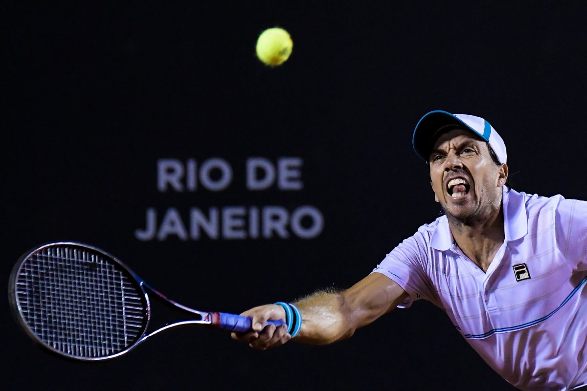 O argentino Carlos Berlocq durante a partida contra o croata Marin Cilic no Rio Open 2018. Foto Thiago Ribeiro/AGIF