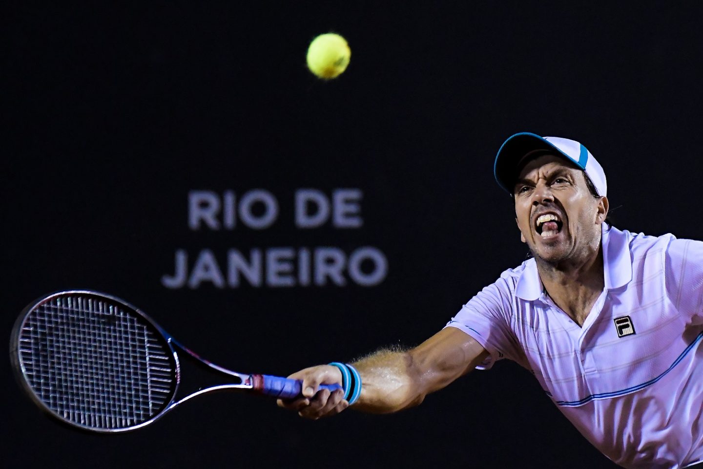 O argentino Carlos Berlocq durante a partida contra o croata Marin Cilic no Rio Open 2018. Foto Thiago Ribeiro/AGIF