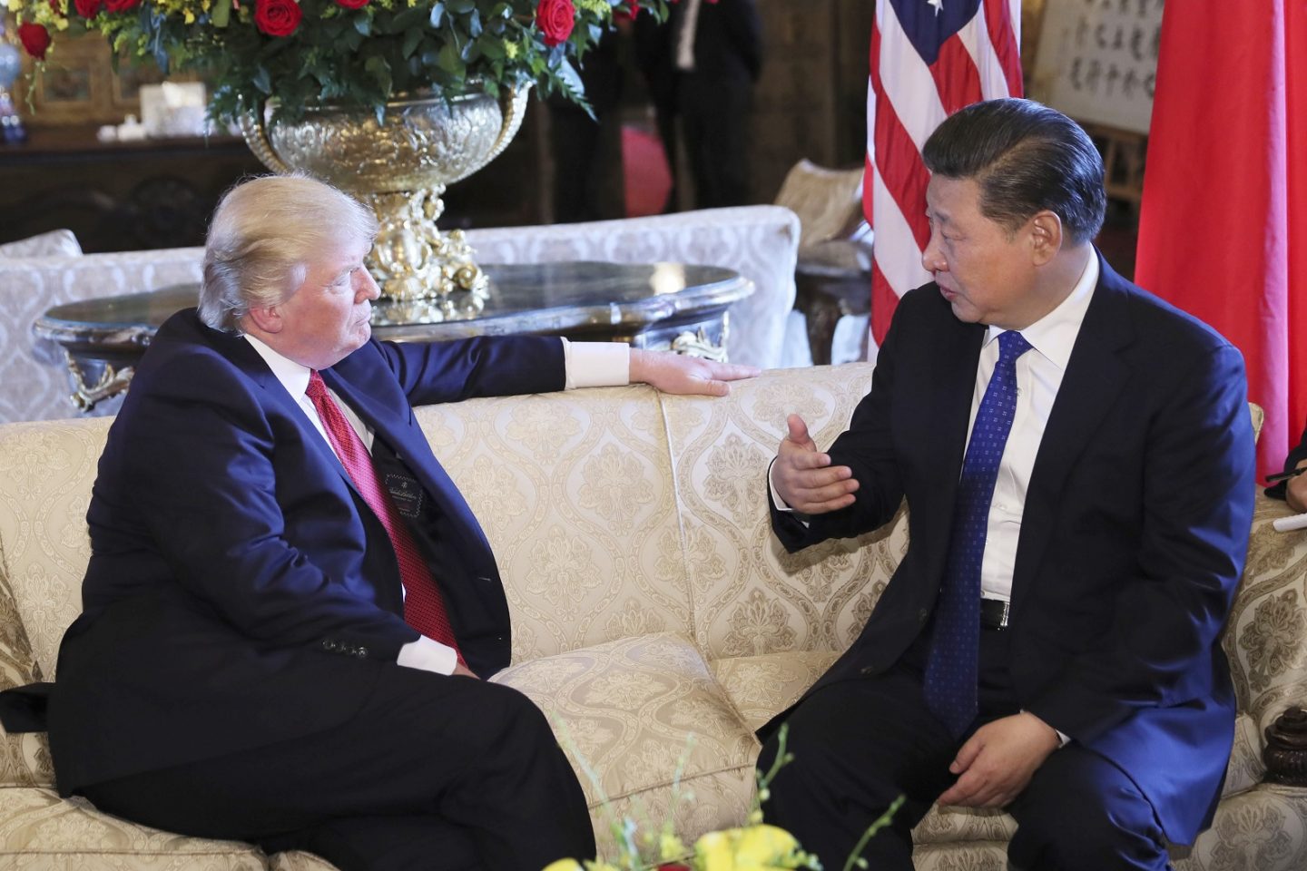 Xi Jinping e Donald Trump reunidos em Beijing. Dois modelos, duas realidades e uma nova história. Foto Lan Hongguang/Xinhua