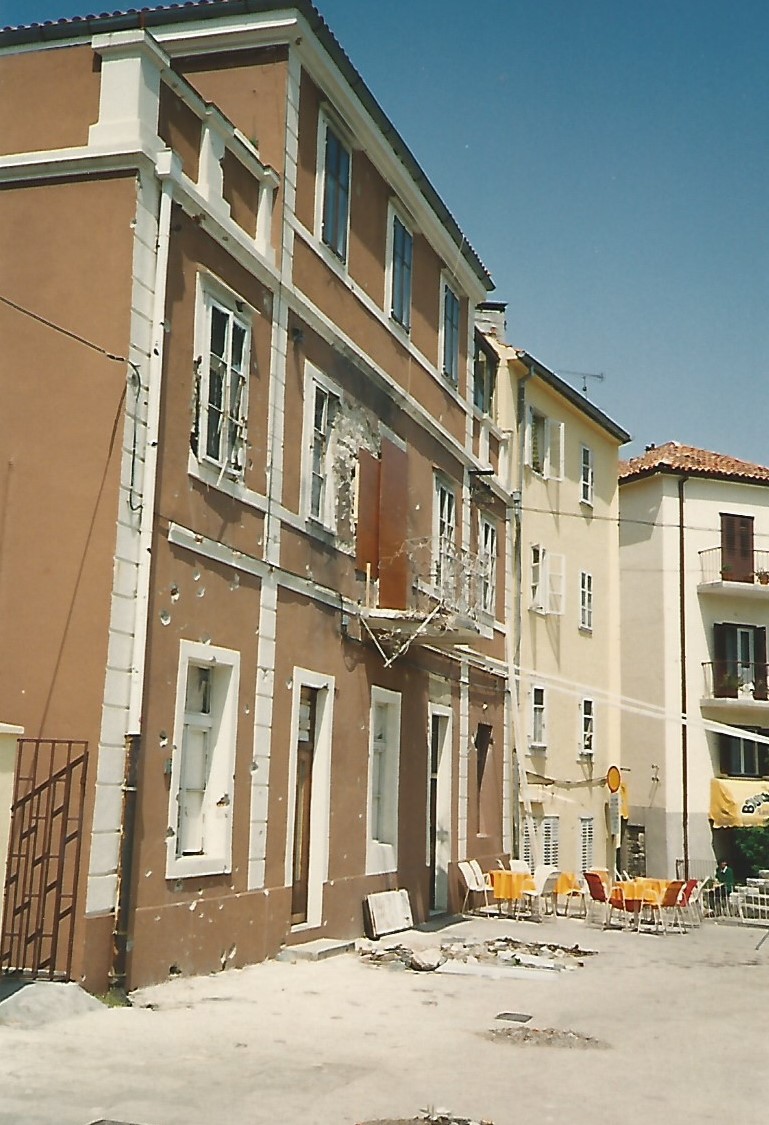 Destruição diária em Zadar (Foto Florência Costa/2/5/1992)