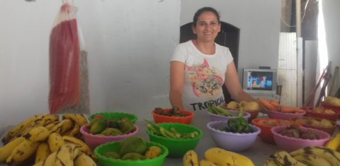 Credito do Banco Bem para barraca de frutas. Foto de Divulgacao