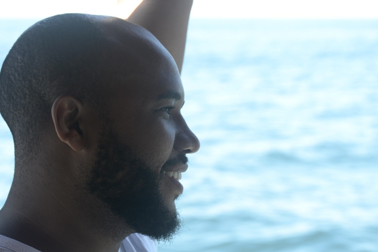 O jornalista Felipe Gomes, fez seu exame de DNA pela empresa My Heritage e descobriu que 53.5% da sua composição genética é de origem africana. Foto Arquivo Pessoal