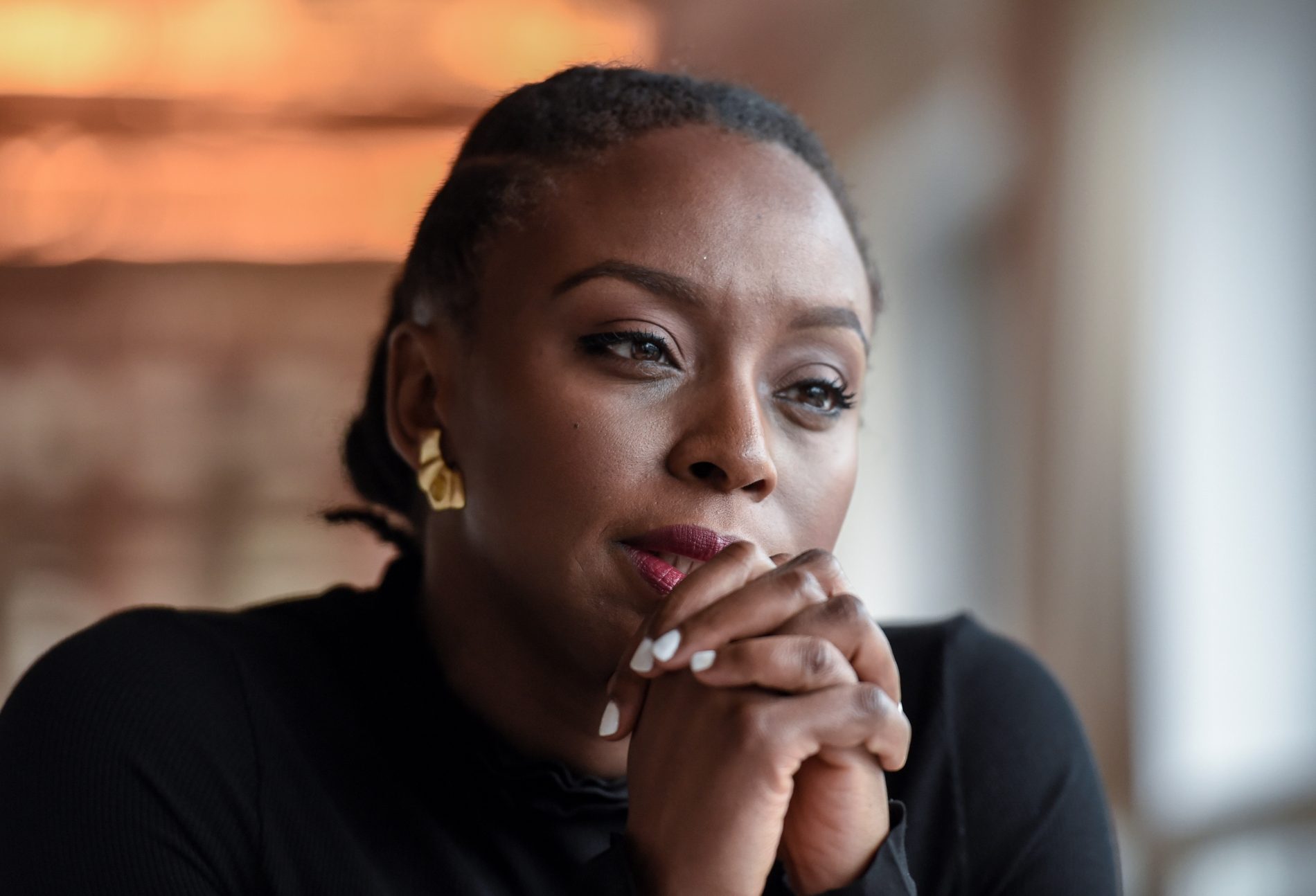 A escritora Chimamanda Ngozi Adichie: alerta para o perigo da história única. Foto: Stephane de Sakutin/AFP