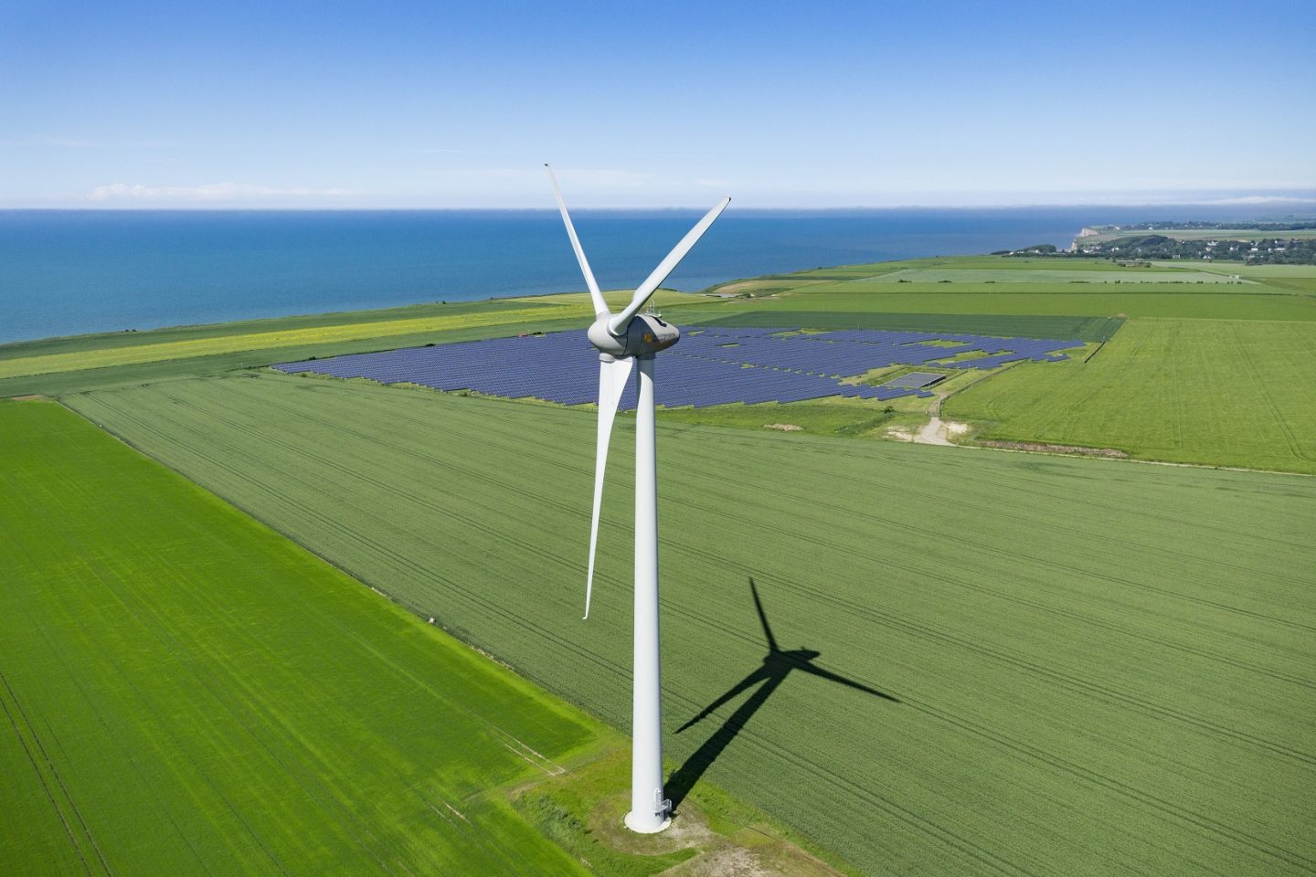 A criação de um mercado de carbono no Brasil para financiar as energias renováveis e o reflorestamento faz parte das propostas do CEBDS. Foto CORMON Francis / hemis.fr /Hemis