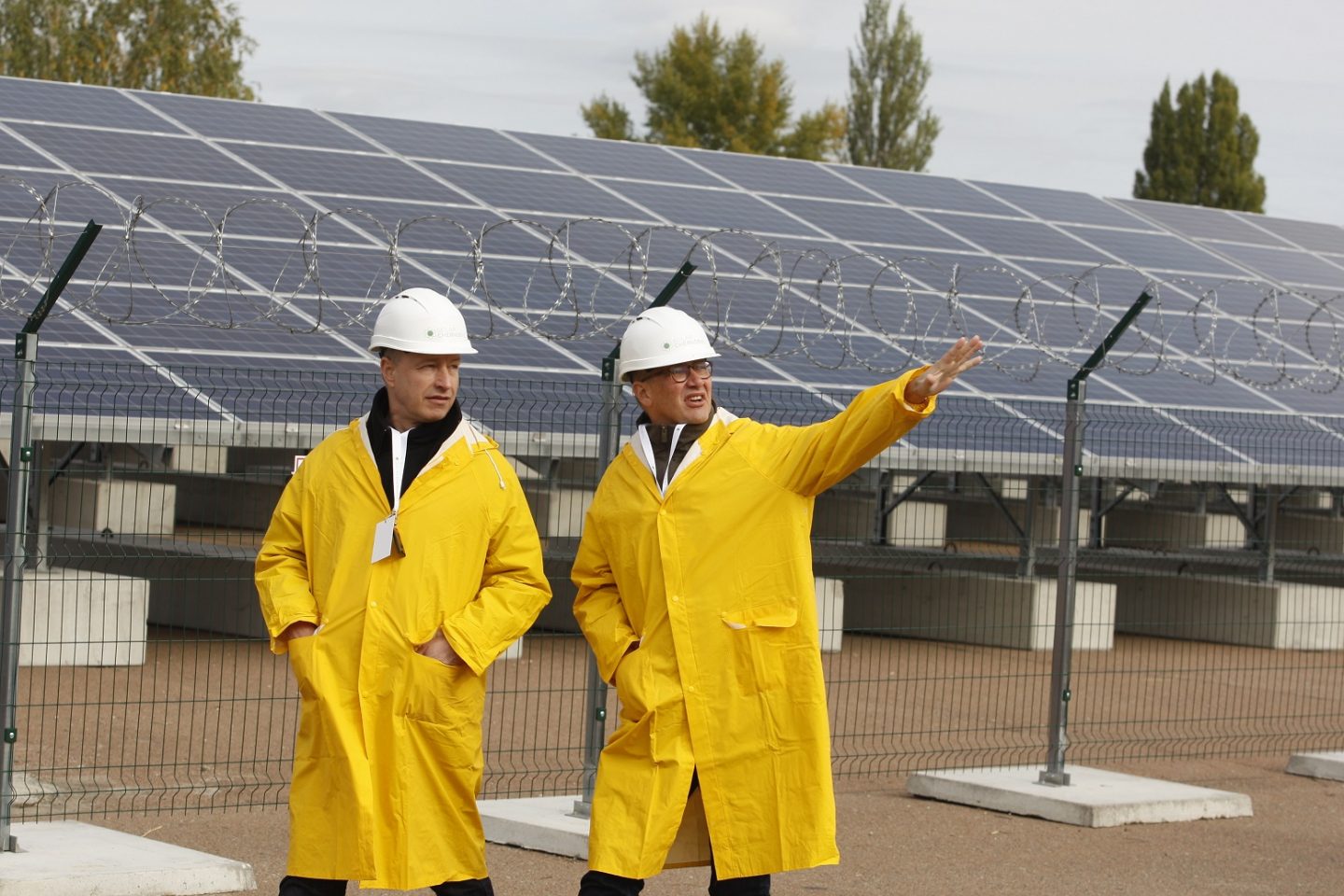 A primeira usina solar de Chernobil fica a 14 quilômetros da antiga usina nuclear. Foto STR/NurPhoto