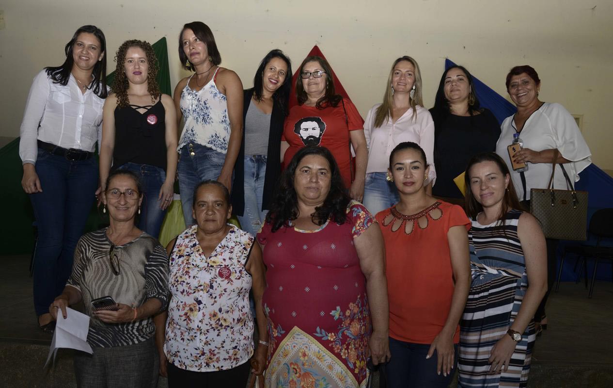 Grupo de mulheres participa da audiência pública realizada em junho em Bom jesus da Serra (Foto: Inácio Teixeira/Coperphoto)