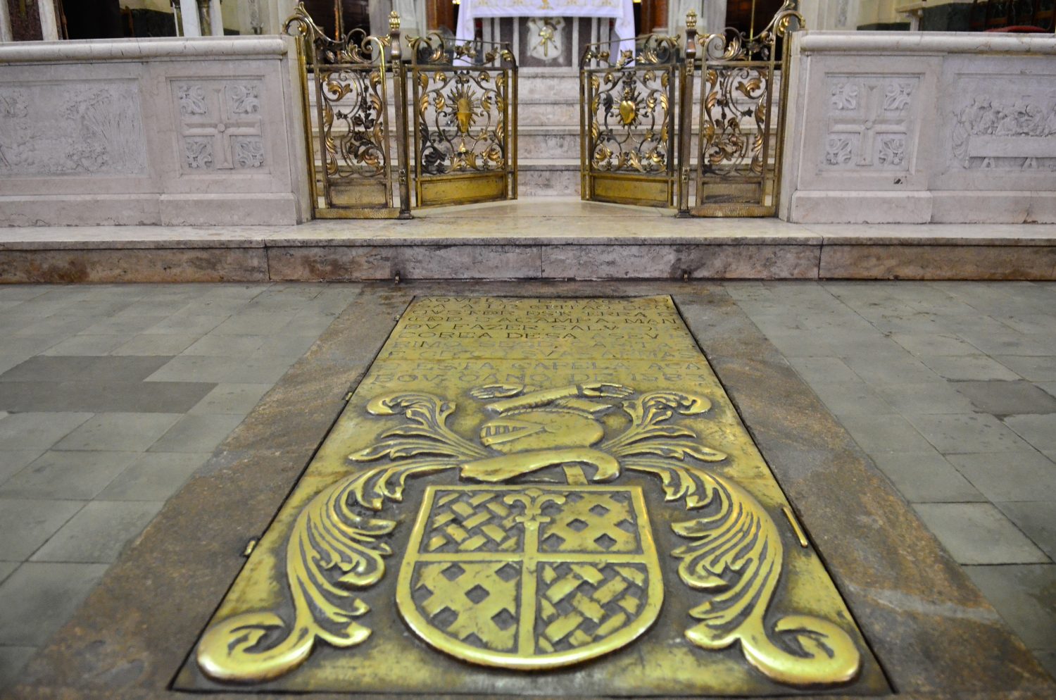 Tânia Rêgo/Agência Brasil Túmulo do Estácio de Sá, fundador da cidade do Rio de Janeiro que se encontra na igreja São Sebastião dos Capuchinhos, zona norte da cidade (Tânia Rêgo/Agência Brasil)