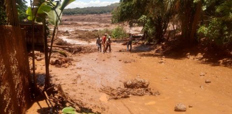 Barragem se rompe em Brumadinho, na grande Belo Horizonte (Foto: Reprodução)