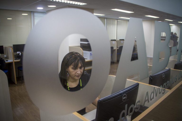 Maria Eduarda Aguiar: advogada, trans e ativista pela tolerância. Foto de Paulo Marcos de Mendonça Lima