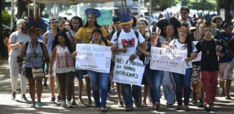 Manifestacao indigena em frente ao Ministerio da Agricultura. Foto de Mateus Bonomi/ Agif/ AFP