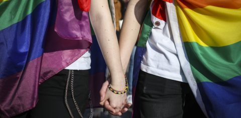Marcha LGBT+ em Cracóvia, na Polônia, celebra a diversidade e a tolerância
