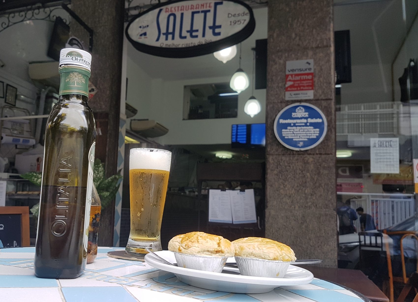 Empadas do Salete: atração gastronômica tijucana como os bolinhos do Momo e os pastéis do Bar Madrid (Foto: Oscar Valporto)