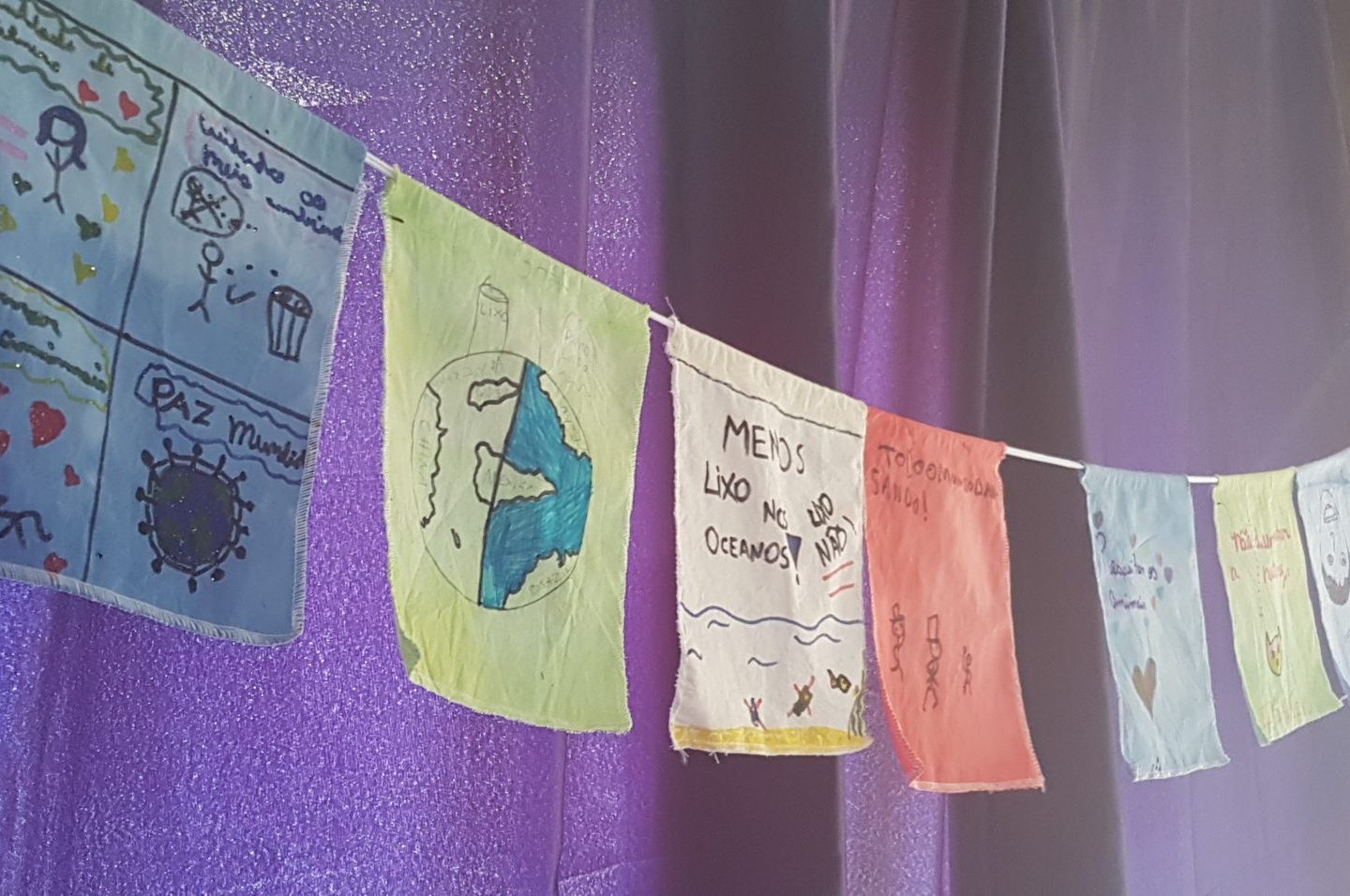 Desenhos feitos por educadores no workshop do método "Aprendizagem See", em São Paulo: foco no cultivo das competências sociais e emocionais (Foto: Florência Costa)