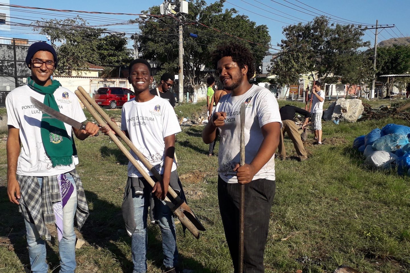 Ocupação artística e ambiental do Projeto Lata Doida em Realengo. (Foto: Divulgação)