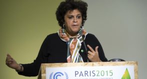 Ex-ministra com credencial da Espanha