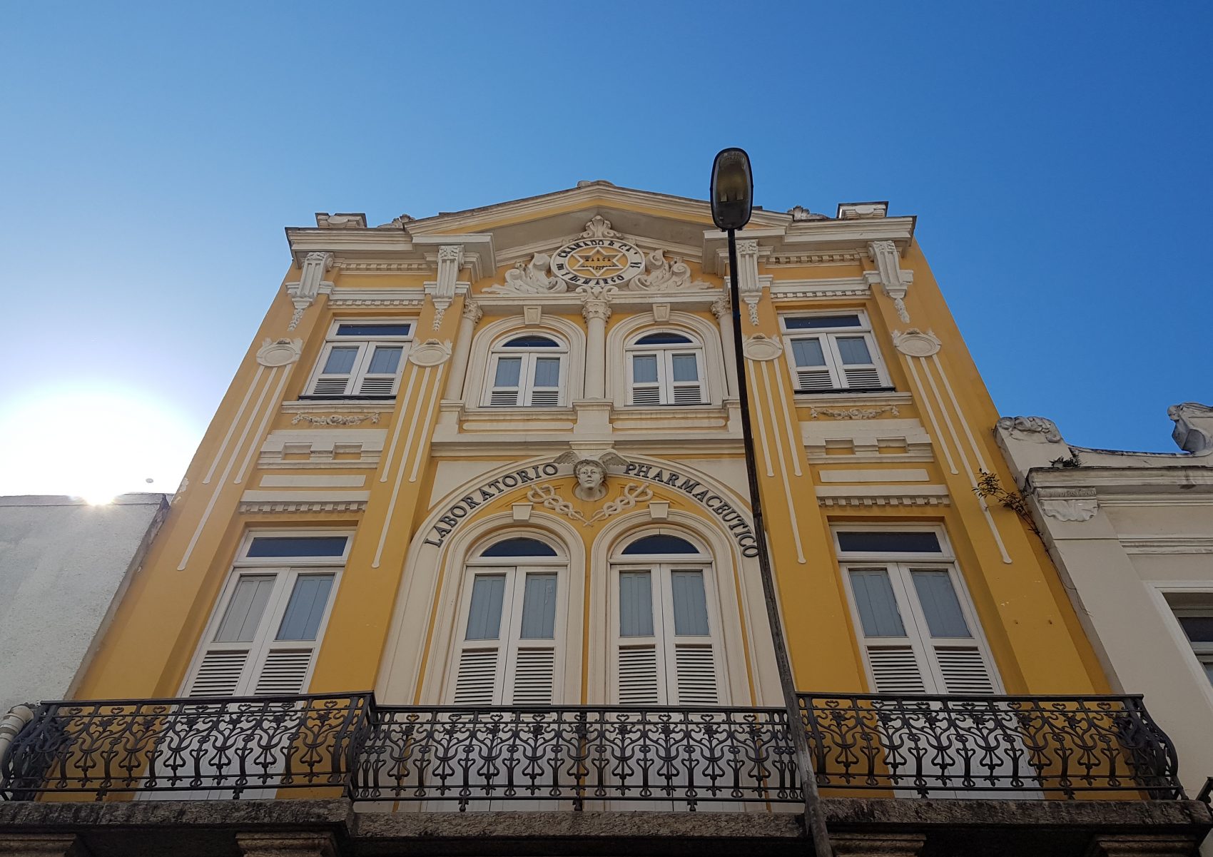 Prédio das Pharmácias Granado na Rua do Senado inaugurado em 1912: funcionou como laboratório e fábrica até o começo do século XXI (Foto: Oscar Valporto)