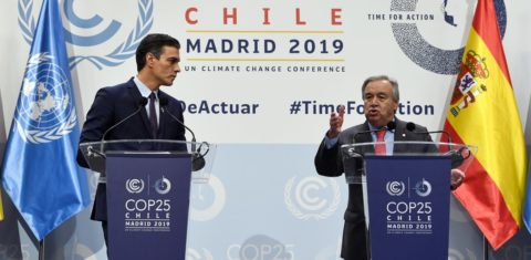 Antonio Guterrez, da ONU, e Pedro Sanchez, da Espanha. Foto de Pierre Marcou / AFP