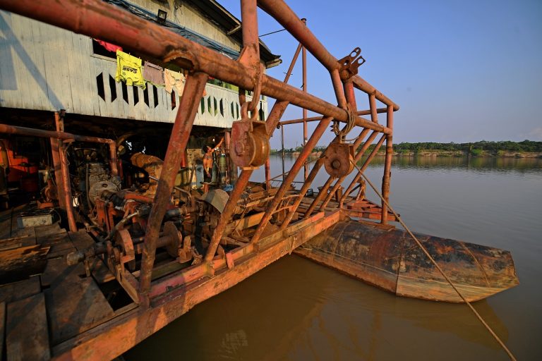 Garimpo ilegal em Porto Velho. Foto Carl de Souza/AFP