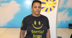 ‘Só conseguimos ser felizes se realmente formos livres’, diz pastora lésbica