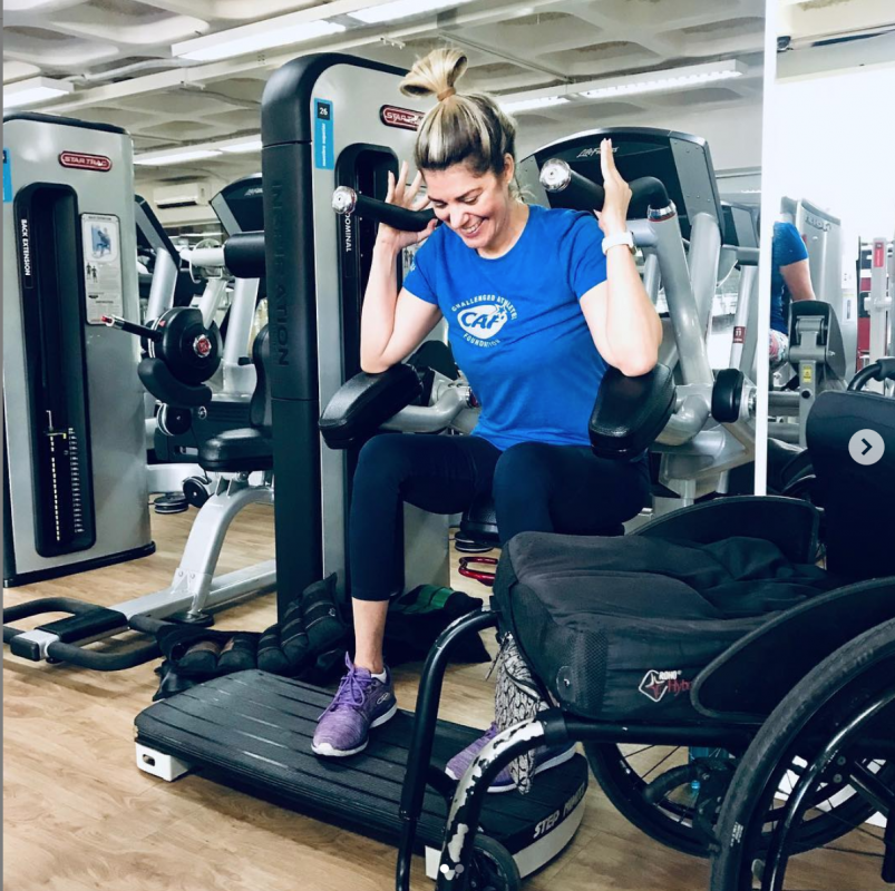 Daniele Americano na academia, antes do isolamento: "Minha rotina diária era de exercícios físicos, e estou sentindo bastante falta. Tento recriar em casa, mas não é a mesma coisa". Foto do arquivo pessoal