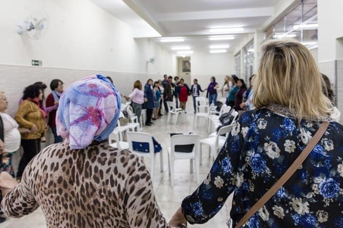 Iniciativa promove rodas de conversa com as mulheres sobre temas variados. Foto Reprodução/Mulheres da Luz