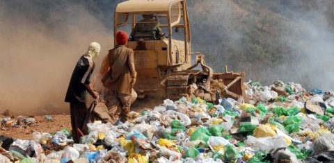 Despesa com programa de qualidade ambiental urbana que inclui resíduos sólidos: ministério só gastou 0,1% dos recursos previstos (Foto: Wilson Dias/Agência Brasil/Arquivo)