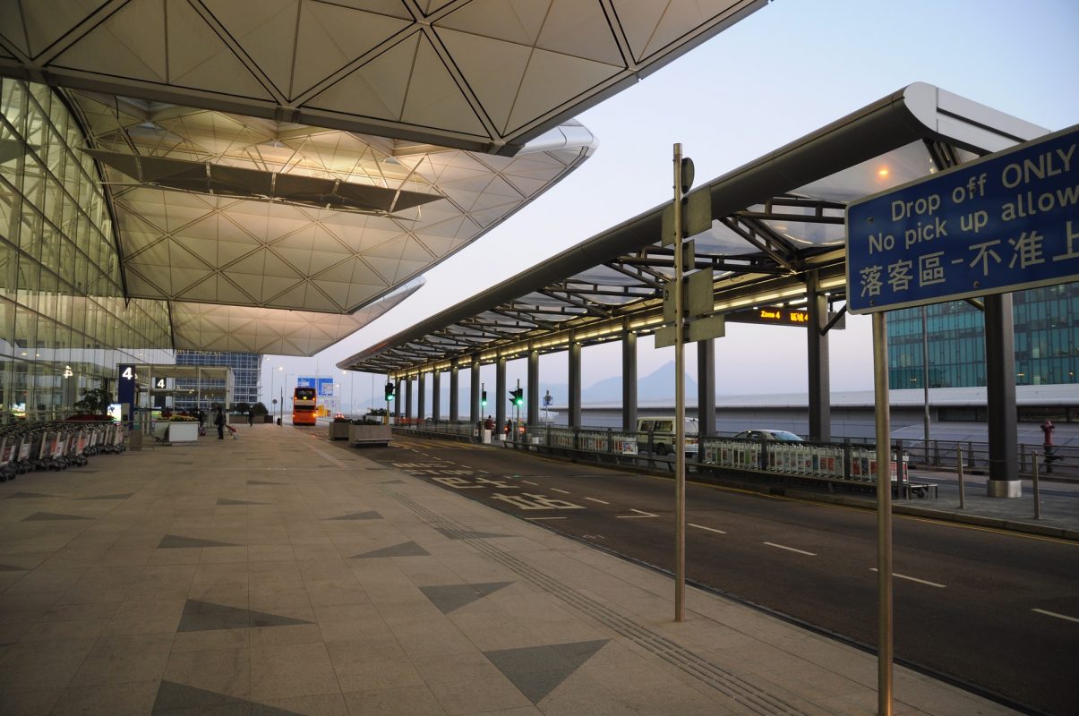 Aeroporto de Hong Kong vazio durante a pandemia