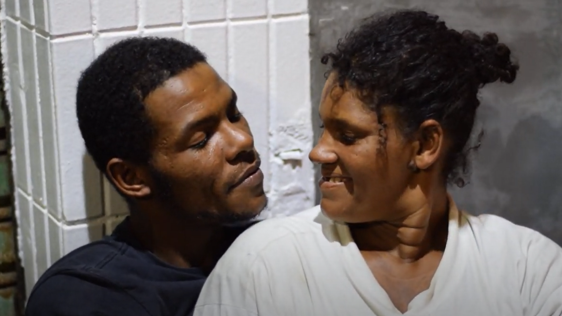 Vozes das ruas: casal supera traumas para viver história de amor