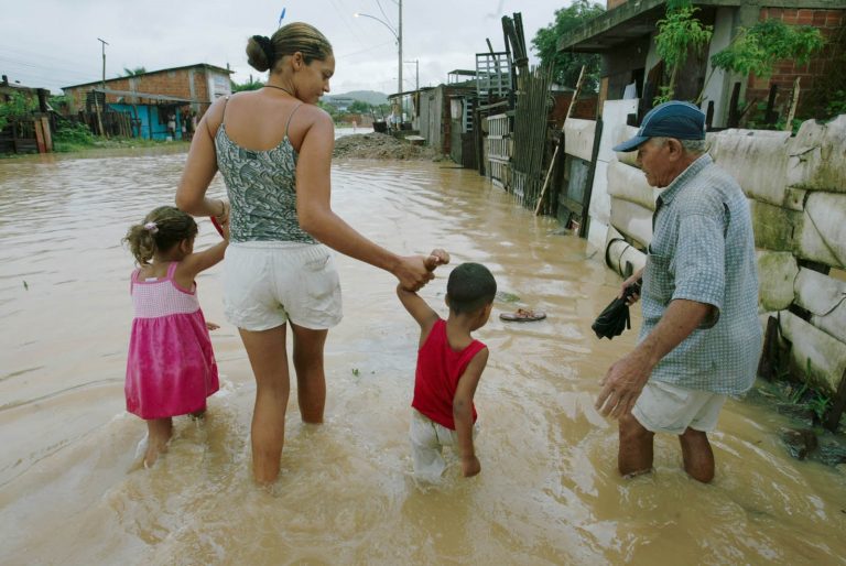 Em grandes cidades como o Rio de Janeiro, São Paulo e Belo Horizonte, onde o aumento das precipitações já são observados desde a década de 1960, estão previstas ainda mais tempestades. Foto Custódio Coimbra