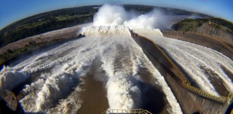 Simpósio em Itaipu mostrou que é preciso fortalecer a cooperação internacional e o compartilhamento de conhecimento para enfrentar os desafios da água e da energia. Foto Caio Coronel/Itaipu Binacional