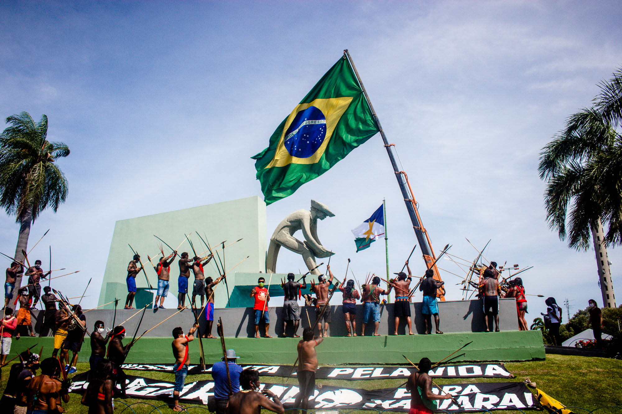 Indígenas Yanomâmi em protesto na Praça dos Garimpeiros, em Boa Vista, capital de Roraima: violência foi recorde na Terra Indígena Yanomâmi, com a invasão de garimpos ilegais (Foto: Yolanda Mêne / Amazônia Real - 08/09/2021 )