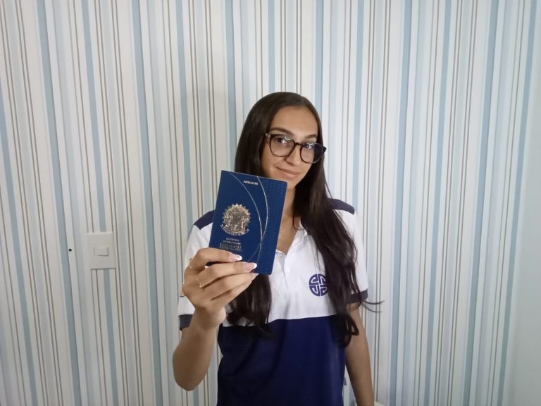 Lara, que está com tudo pronto para a viagem, afirma que vai deixar a bagagem com bastante espaço para trazer muito conhecimento. Foto Arquivo pessoal