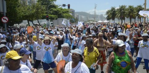 Caminhada em Defesa da Pessoa Idoso em Copacabana promovida pelo Sesc-RJ. Em 2100, proporção de idosos chegará a 40% da população. Foto Tomaz Silva/ Agência Brasil (Outubro/2019)