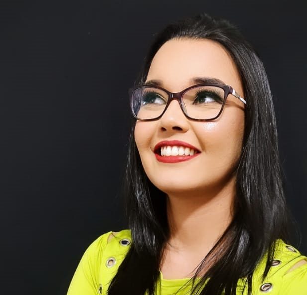 Joice Martins se formou em física: resiliência e muita persistência são vitais para enfrentar o curso. Foto Arquivo Pessoal
