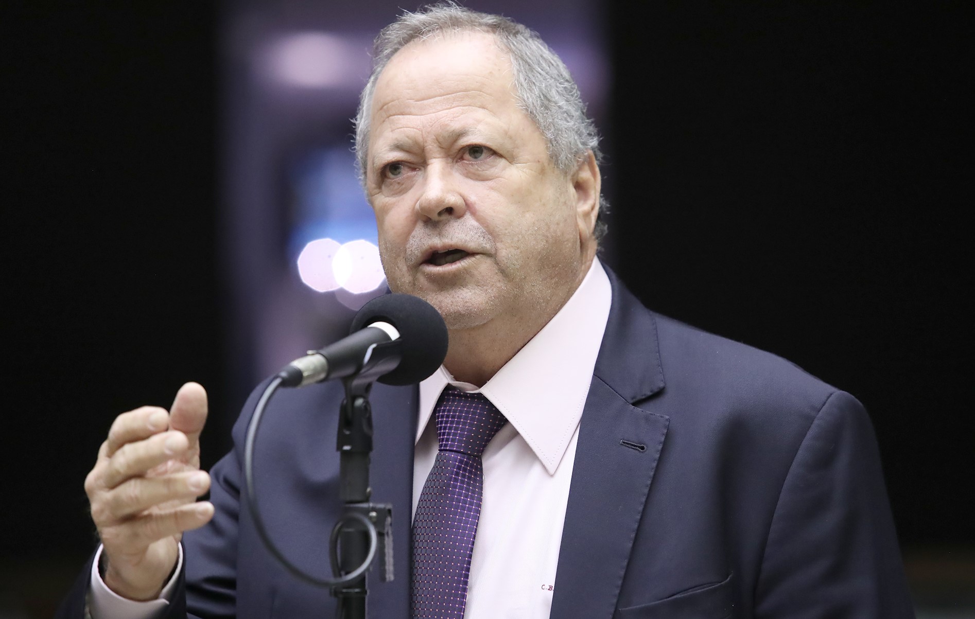 Chiquinho Brazão discursa na tribuna da Câmara: deputado federal foi vereador no Rio na mesma época de Marielle (Foto: Câmara dos Deputados)