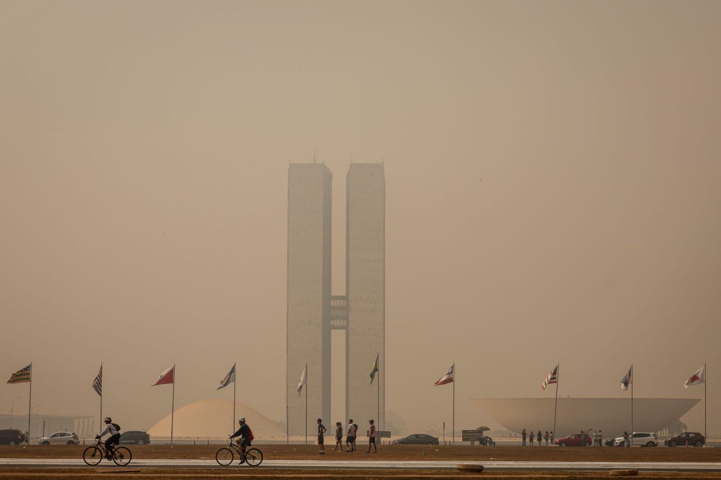 Fumaça de queimadas no interior paulista chega a Brasília e cobre Congresso: São Paulo tem recorde de incêndios (Foto: Marcelo Camargo / Agência Brasil)