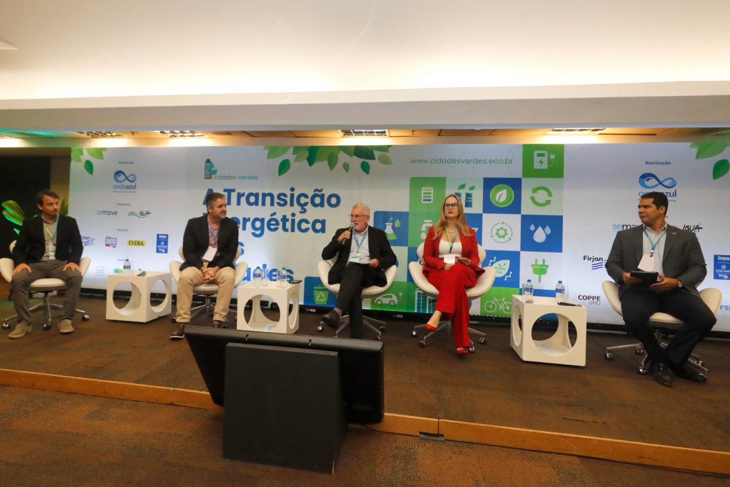 A necessidade de abandonar urgentemente os combustíveis fósseis foi a tônica do Cidades Verdes, que reuniu mais de 700 pessoas em dois dias de evento no Rio. Foto Marcelo de Jesus/Divulgação