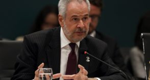 Brasil faz aceno à transição energética em carta de presidente da COP30