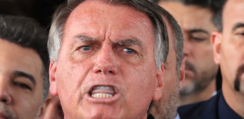 O ex-presidente Jair Bolsonaro em pronunciamento em Brasília após virar réu no STF: governo de ações e omissões que infringiram legislação ambiental (Foto: Lula Marques / Agência Brasil - 26/03/2025)