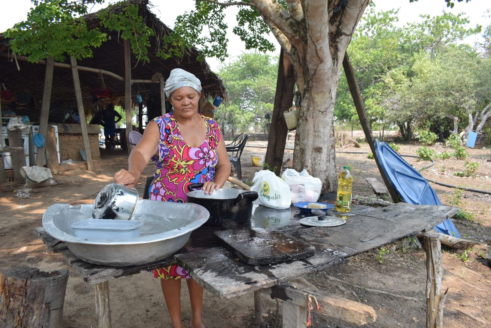 Cleudiane Rodrigues no quilombo Prachata, no Tocantins: luta contra os impactos ambientais na bacia hidrográfica do Tocantins-Araguaia causadas pelo desmatamento (Foto: Arquivo Pessoal)